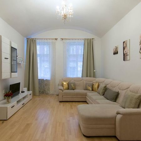 براغ Spacious Apartment Near Wenceslas Square المظهر الخارجي الصورة